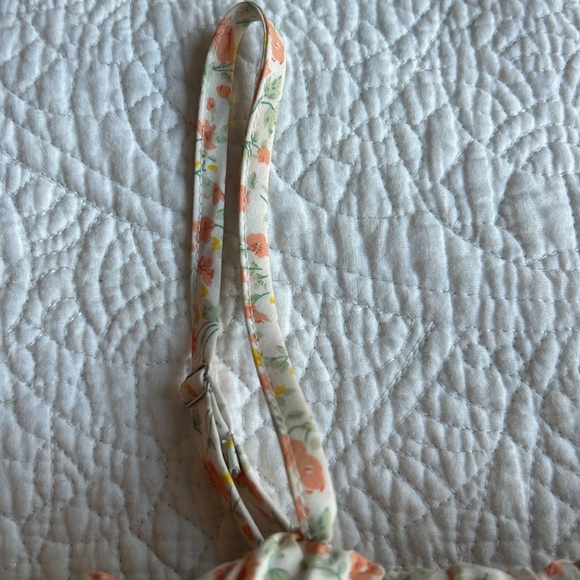 Gorgeous, floral, pleaded jumpsuit size medium - Picture 9 of 11